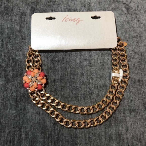 Icing Flower Statement Necklace Gold Chain NWT - Picture 1 of 4
